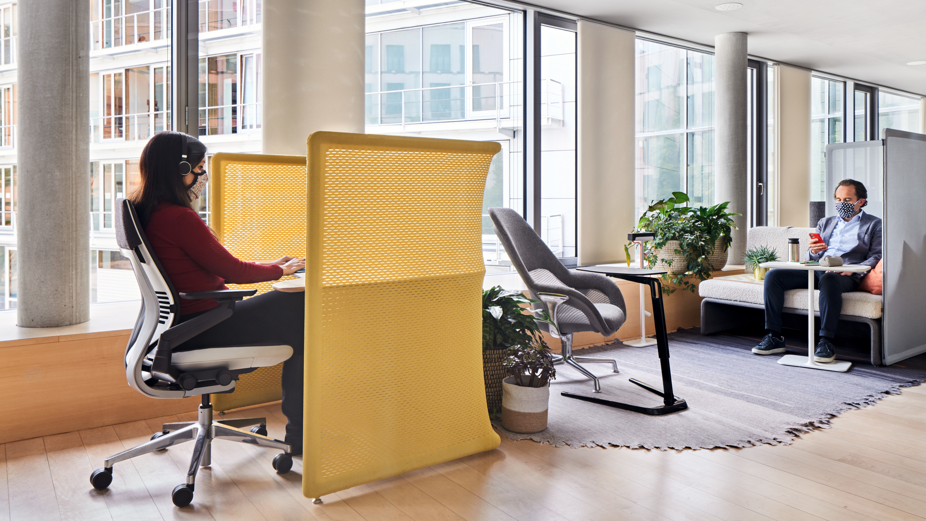 Modern Office Furniture Essential in Maintaining Safe Working